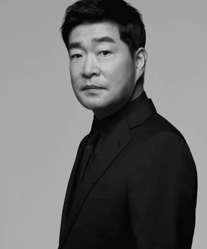 Foto de Son Hyeon-ju