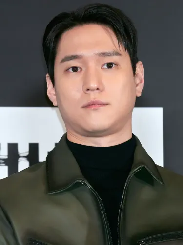 Foto de Go Kyung-pyo